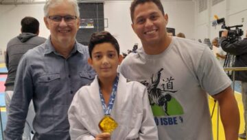 Integrantes do Projeto Social SER MAIS são destaque no judô - Sociedade Joinvilense de Medicina foto 01