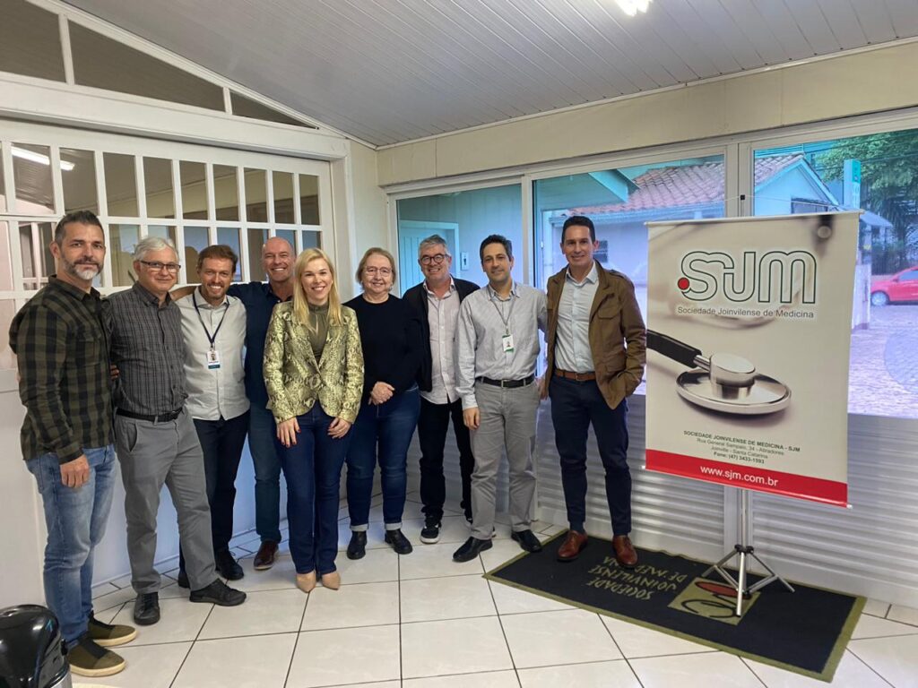 Secretária da Saúde de Joinville, Tânia Eberhardt visita Sociedade Joinvilense de Medicina